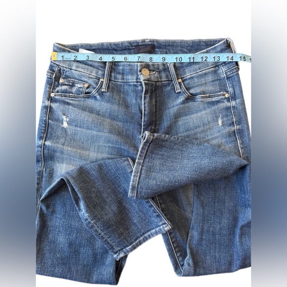 MOTHER the Looker Crop
Jean Distressed Size 27 - Picture 9 of 16